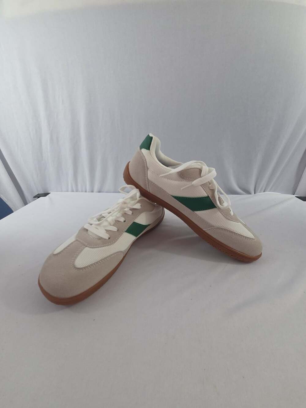 HSQ Women's Retro Casual Lace-Up Sneakers
